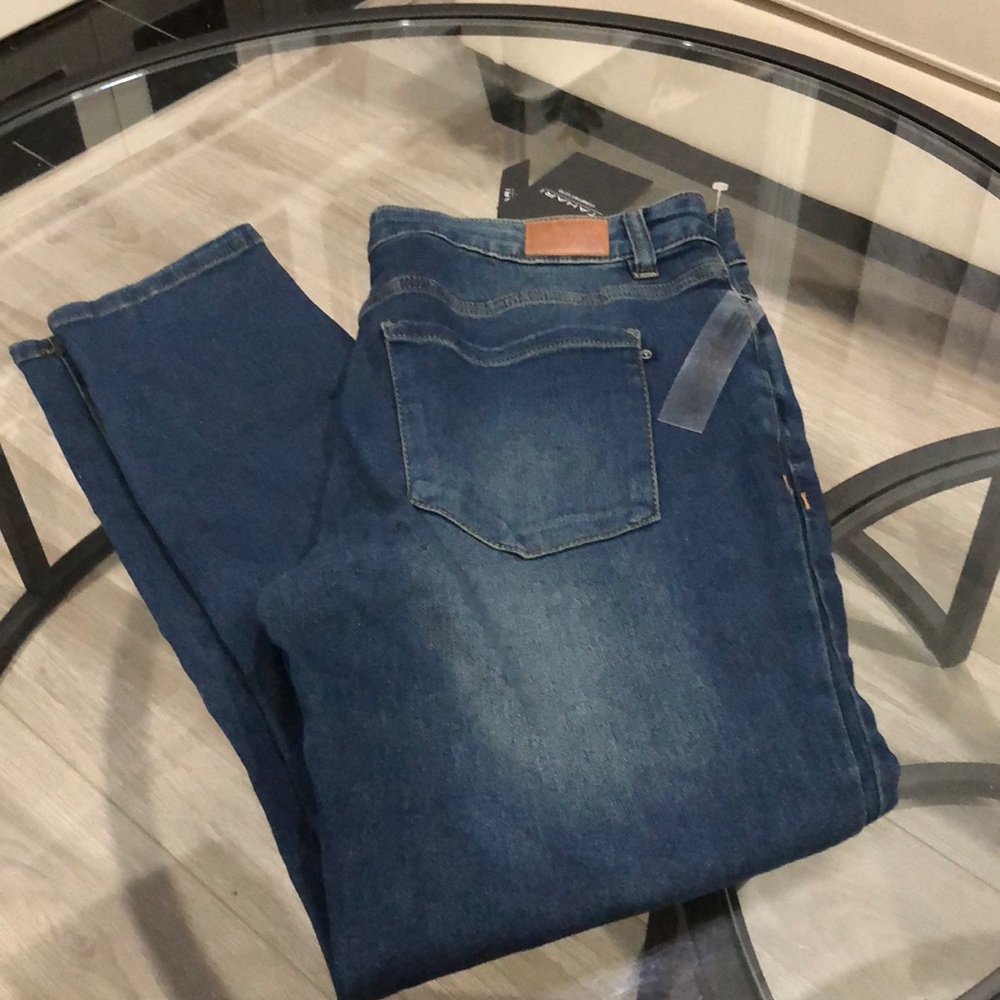 Tahari Kelly women’s  jeans size 16
